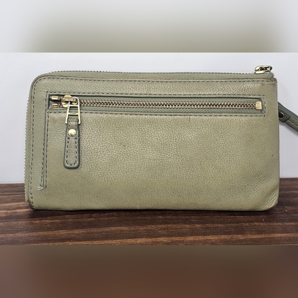 FOSSIL Zip Around Green Leather Clutch Wallet Wrist Strap - Picture 2 of 16